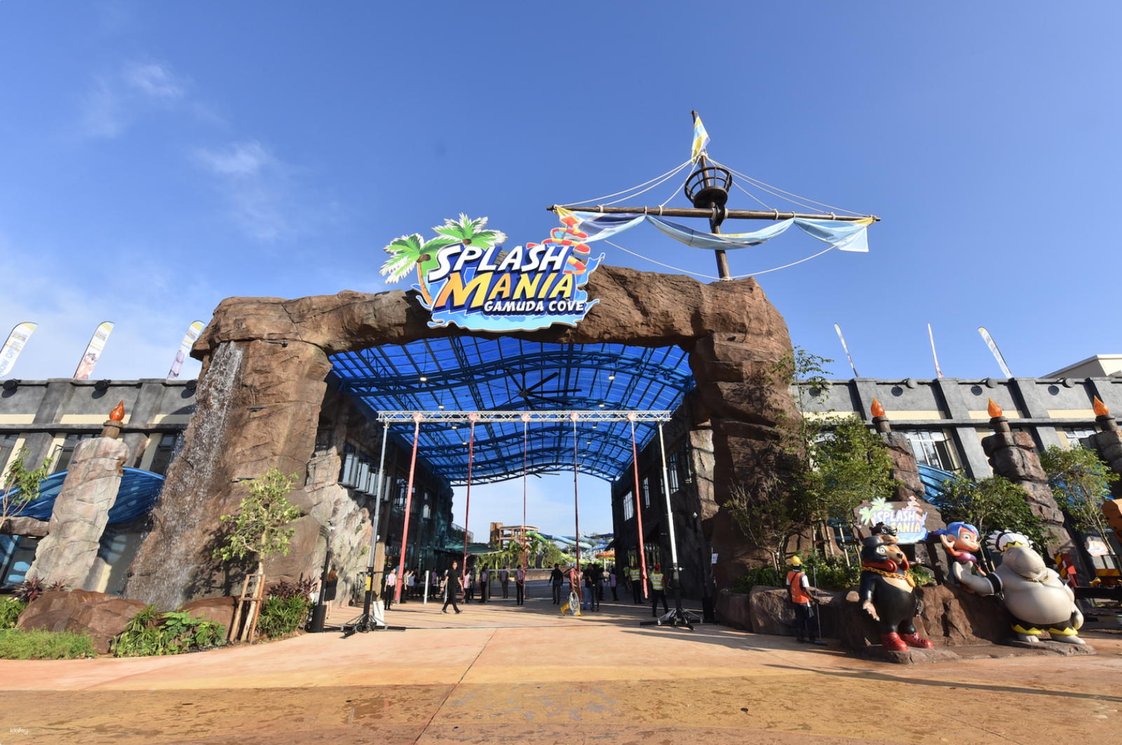 how to book group travel